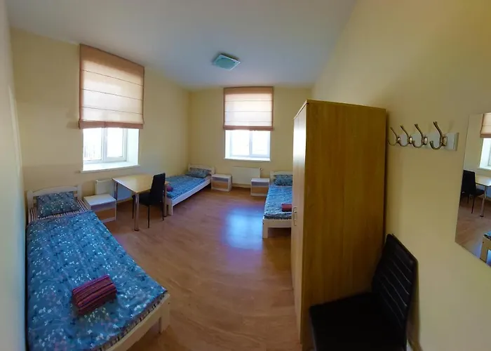 Happy Hotel