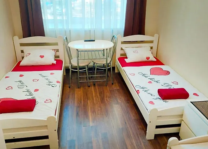 Happy Hotel